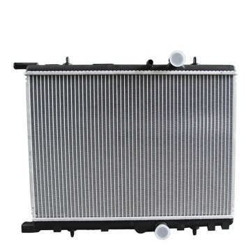 radiateur de voiture à vendre radiateur de moteur pour Peugeot